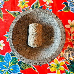 Molcajete en piedra volcanica